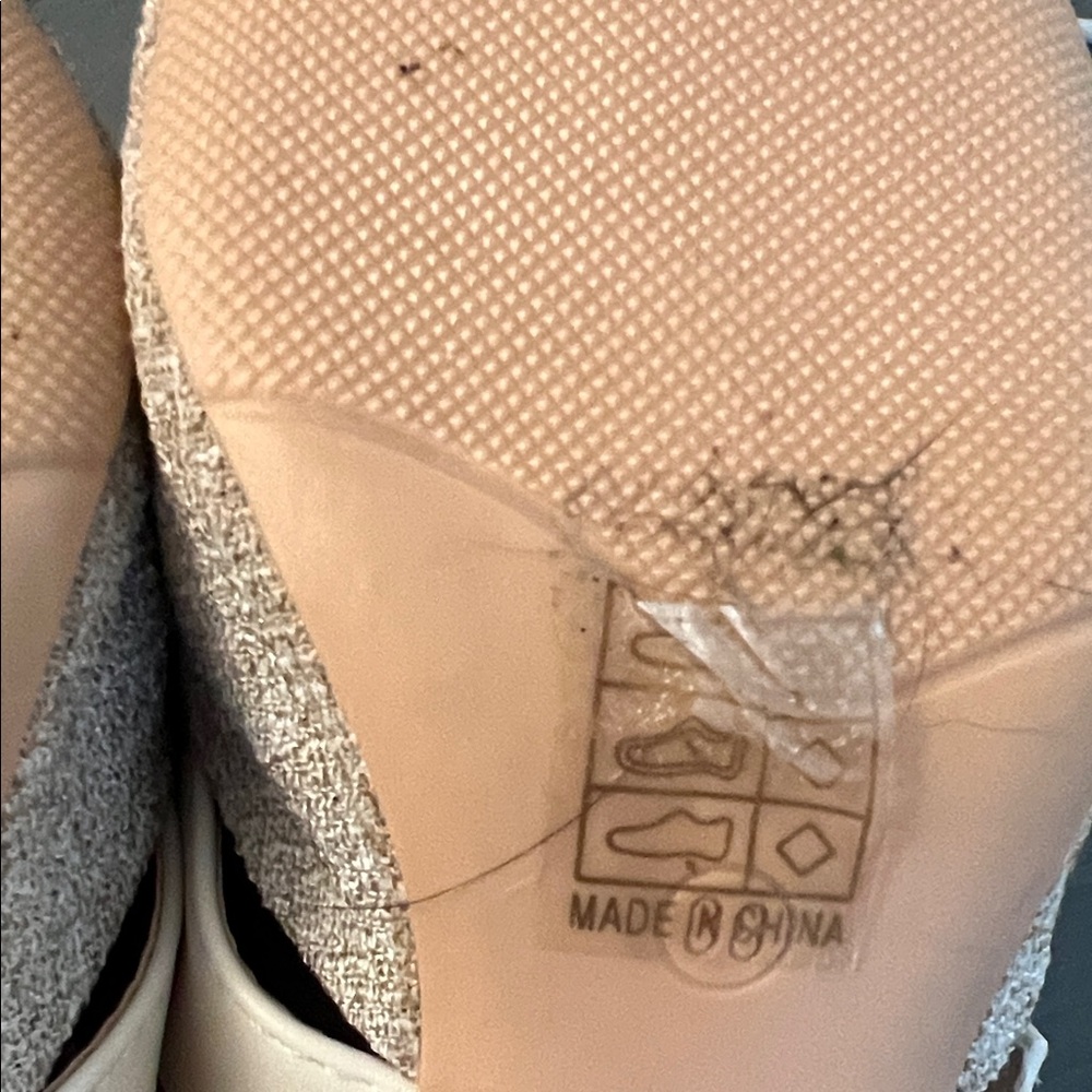 Elegant Cream and Tan Women's Mules - Picture 5 of 6